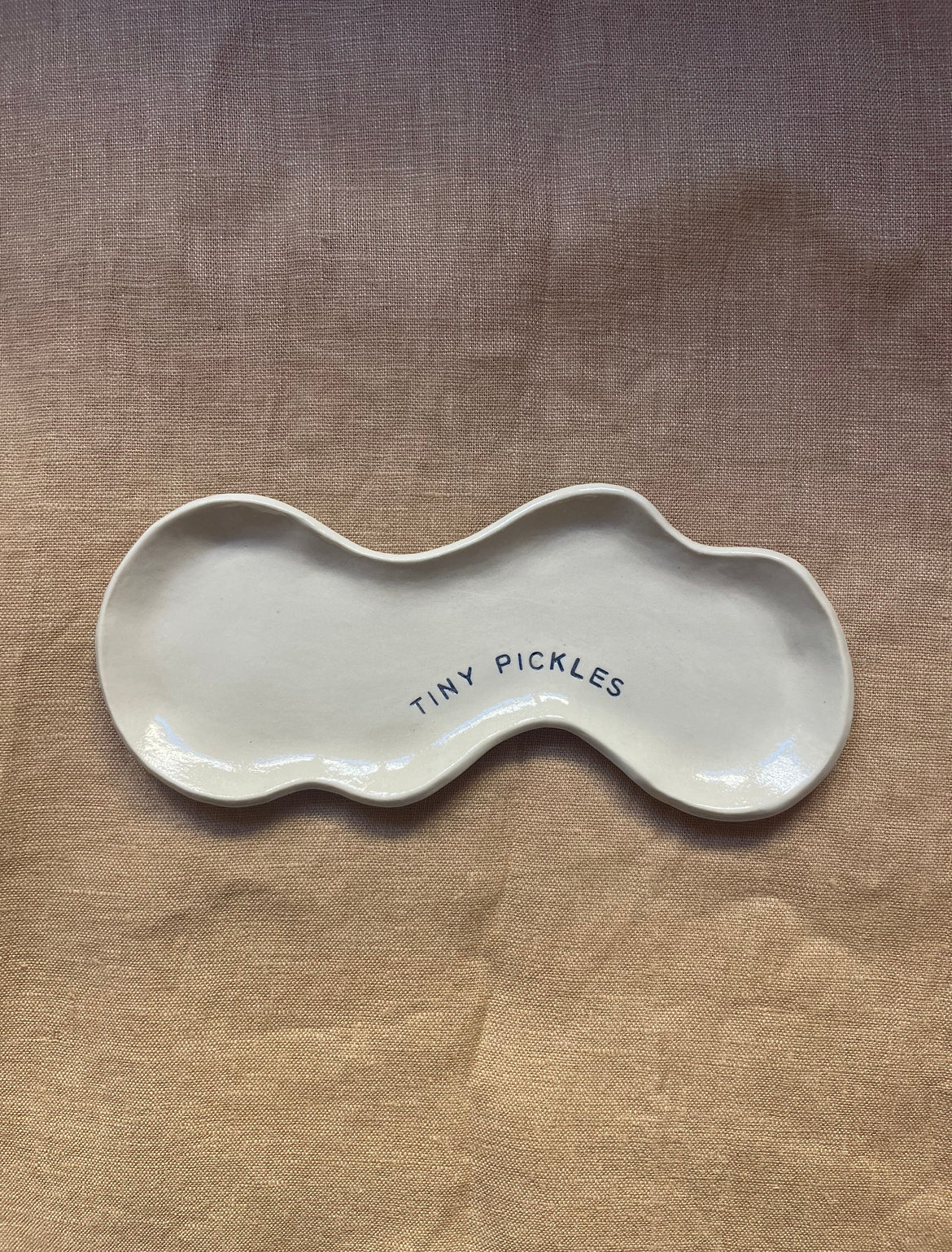 'tiny pickles' small wavy plate