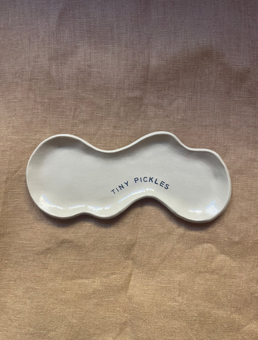 'tiny pickles' small wavy plate